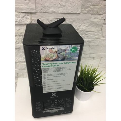 Увлажнитель воздуха Electrolux EHU-3810D