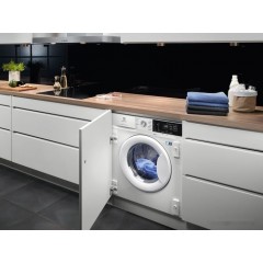 Стиральная машина Electrolux SteamCare 700 EWN7F447WIP