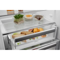 Холодильник с морозильником Electrolux RNS9TE19S