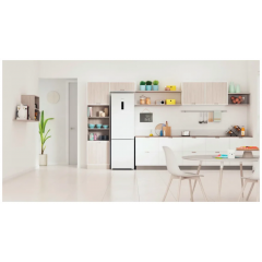Холодильник Indesit ITR 5200 W