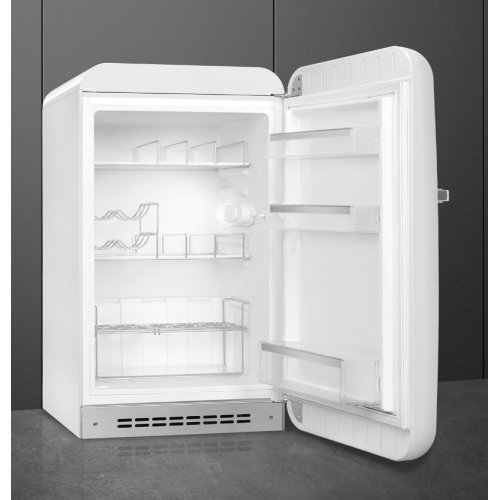 Однокамерный холодильник Smeg FAB10HRWH5
