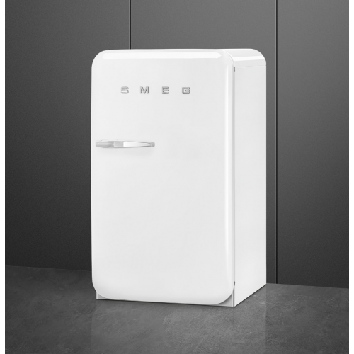 Однокамерный холодильник Smeg FAB10HRWH5