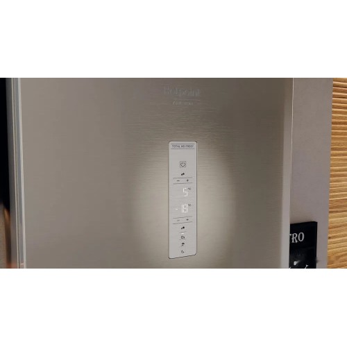 Холодильник Hotpoint-Ariston HTS 9202I BZ O3