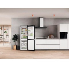 Холодильник с нижней морозильной камерой Whirlpool W7X 82O K