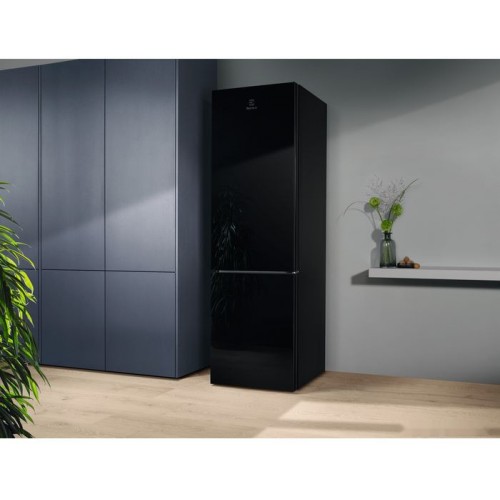 Холодильник Electrolux MultiSpace 800 LNT7ME36K2