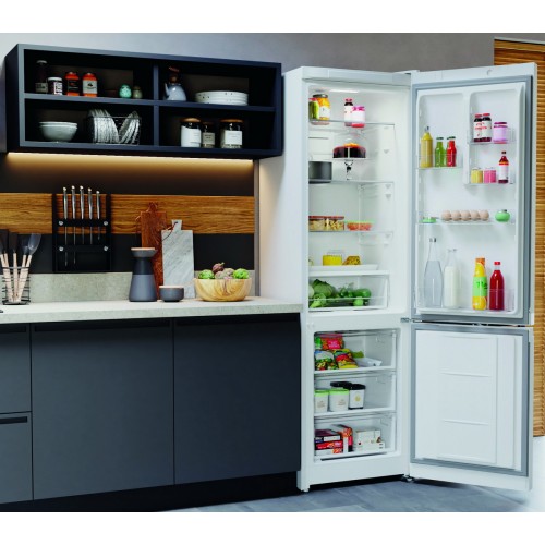 Холодильник с морозильником Hotpoint-Ariston HT 5201I W
