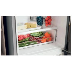Холодильник с нижней морозильной камерой Indesit ITS 4200 XB