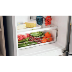 Холодильник с морозильником Indesit ITS 4180 NG