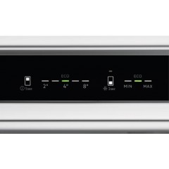 Холодильник с морозильником Electrolux ENT6MD19S3