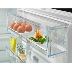 Холодильник Electrolux GreenZone 700 MaxiSpace KNP7TE75S