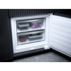 Холодильник с морозильником Miele KF 7731 E