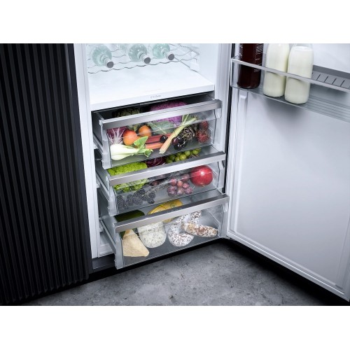 Однокамерный холодильник Miele K 7743 E