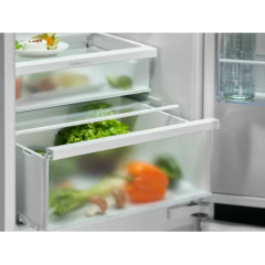Холодильник с морозильником Electrolux ENT6MD18S3