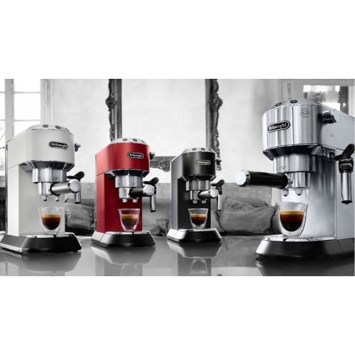 Рожковая помповая кофеварка Delonghi Dedica EC 685.W