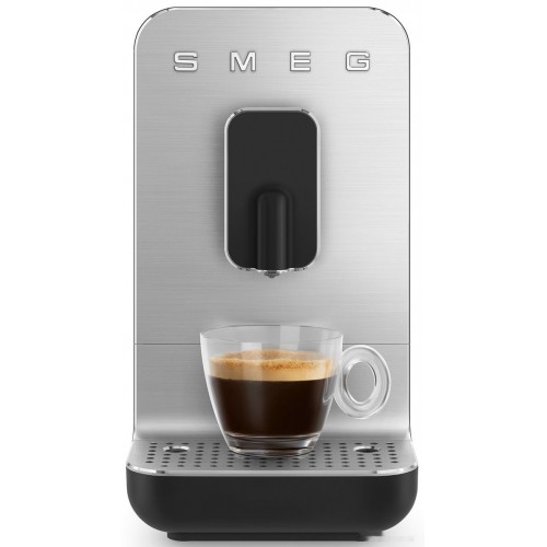 Эспрессо кофемашина Smeg BCC01BLMEU