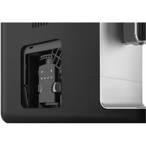 Эспрессо кофемашина Smeg BCC01BLMEU