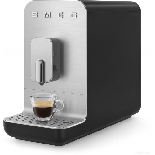 Кофемашина Smeg BCC13BLMEU