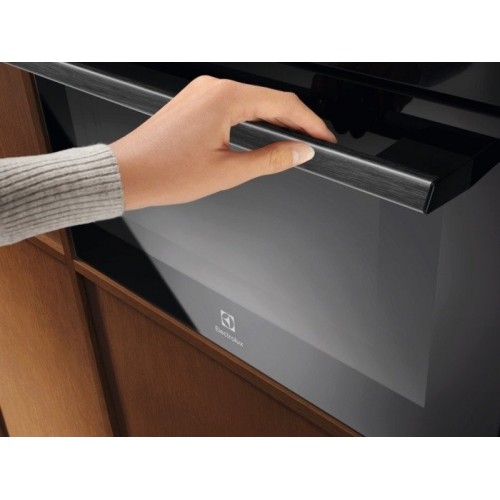 Микроволновая печь Electrolux MealAssist 700 LVM9E2XZ