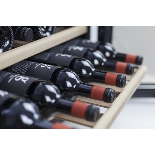 Винный шкаф Caso WineSafe 18 EB Inox