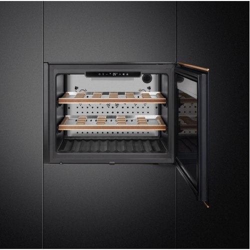 Винный шкаф Smeg CVI621NR3