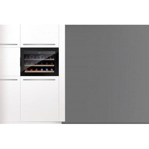 Винный шкаф Caso WineSafe 18 ЕB Black