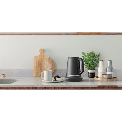 Электрический чайник Electrolux E7K1-6BP