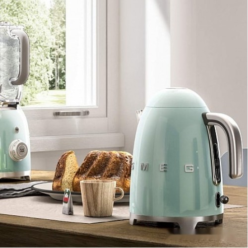 Электрический чайник Smeg KLF03PGEU