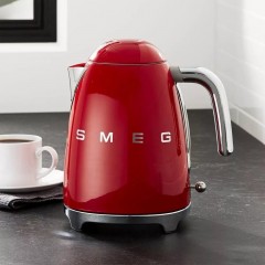 Электрический чайник Smeg KLF03RDEU