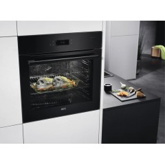 Духовой шкаф AEG BSE772380B