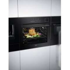 Духовой шкаф AEG BSE792320B