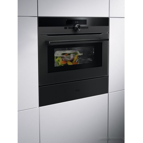 Духовой шкаф AEG KMK965090T