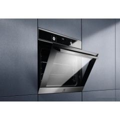 Духовой шкаф Electrolux SurroundCook 600 EOF5H50BX