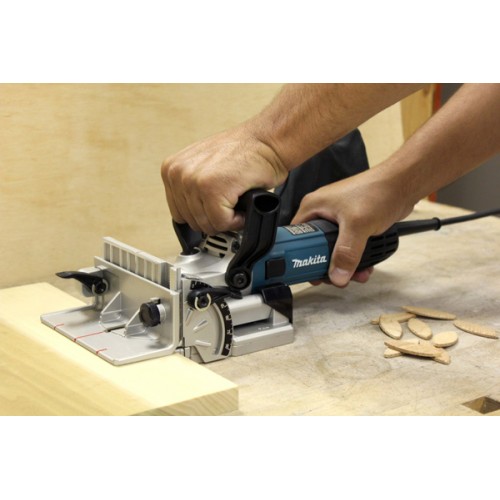 Фрезер Makita PJ7000