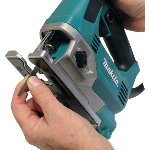 Лобзик Makita JV0600K