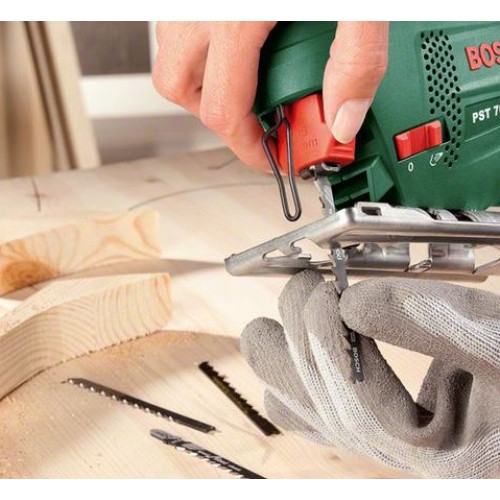 Электролобзик Bosch PST 750 PE (06033A0520)