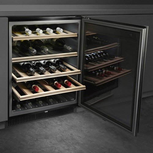 Винный шкаф Smeg CVI638RWN3